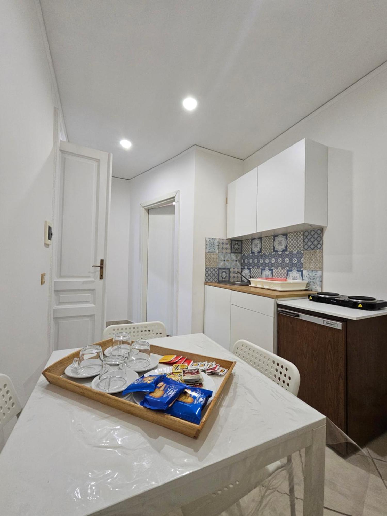 B&B Napoli Centrale Room&Jacuzzi エクステリア 写真