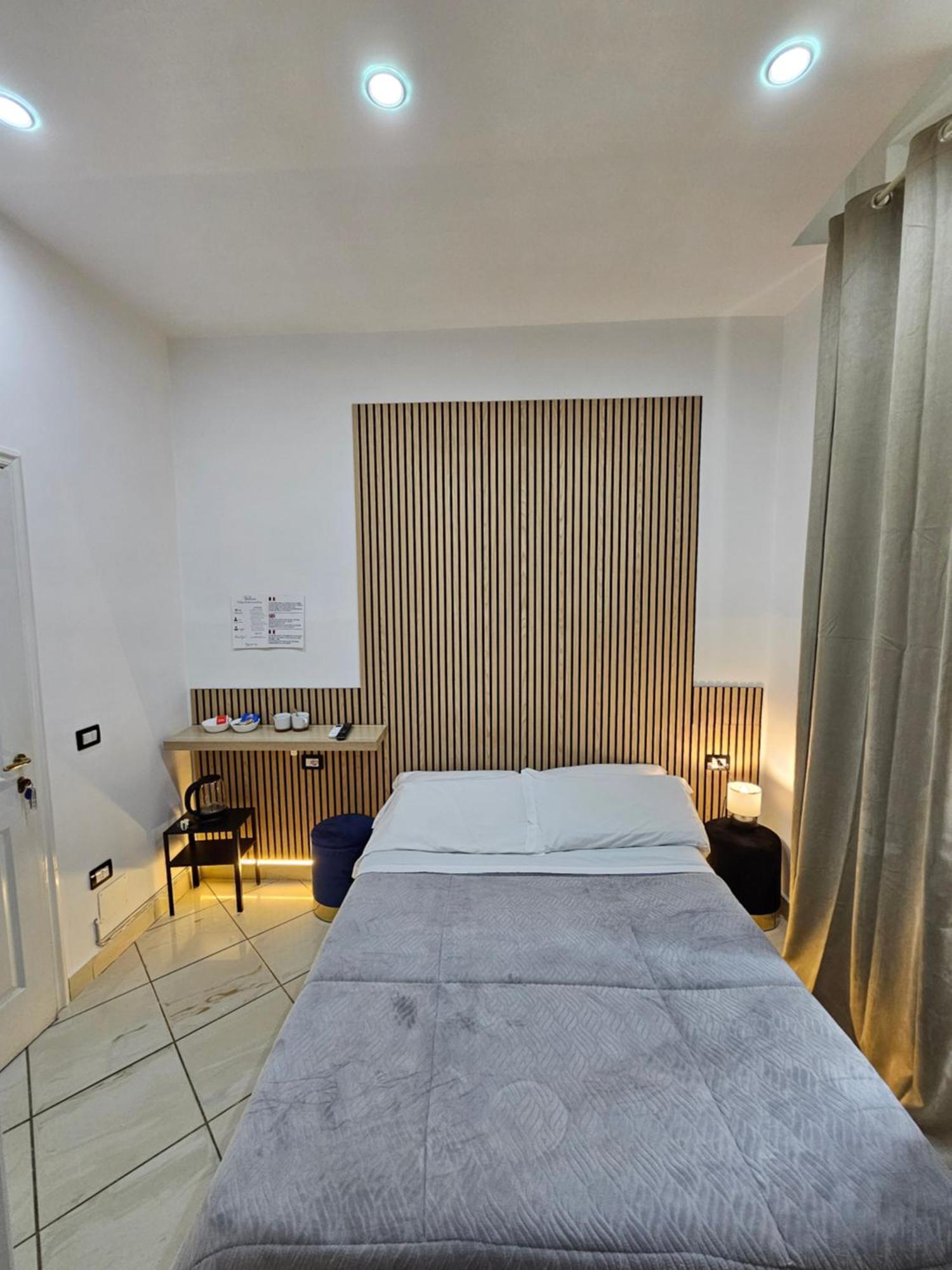 B&B Napoli Centrale Room&Jacuzzi エクステリア 写真